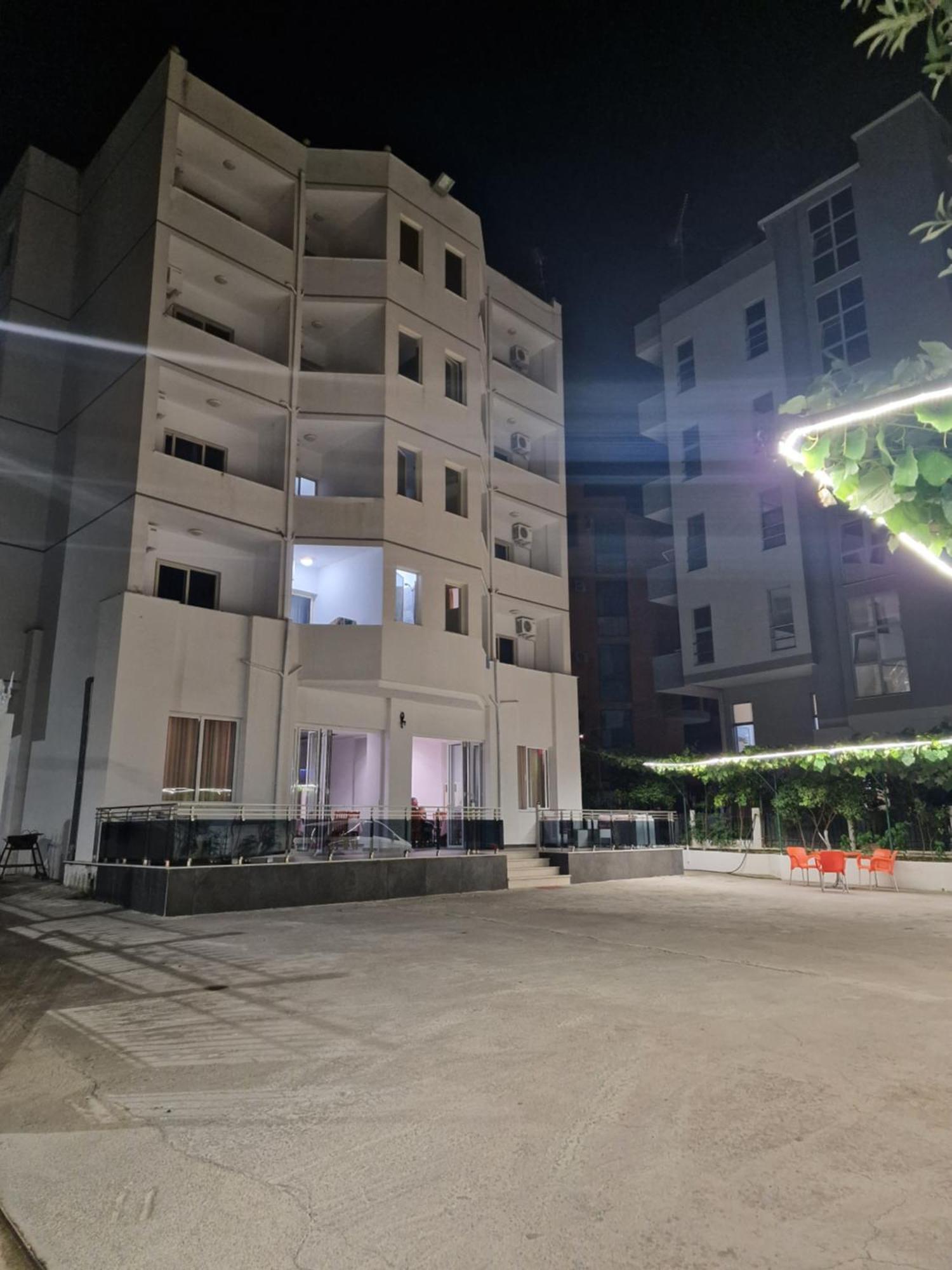 Villa Premium Durrës Buitenkant foto