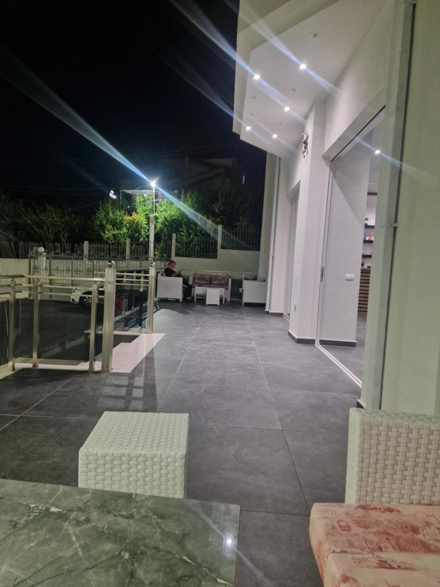 Villa Premium Durrës Buitenkant foto